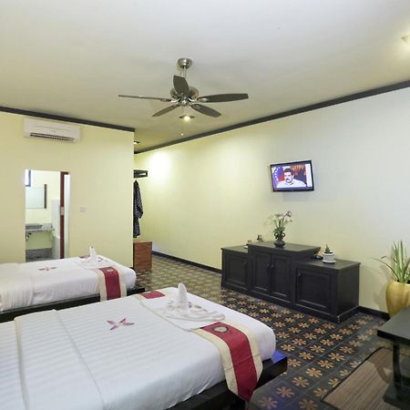Residence Indochine Suite Сием Реап Стая снимка