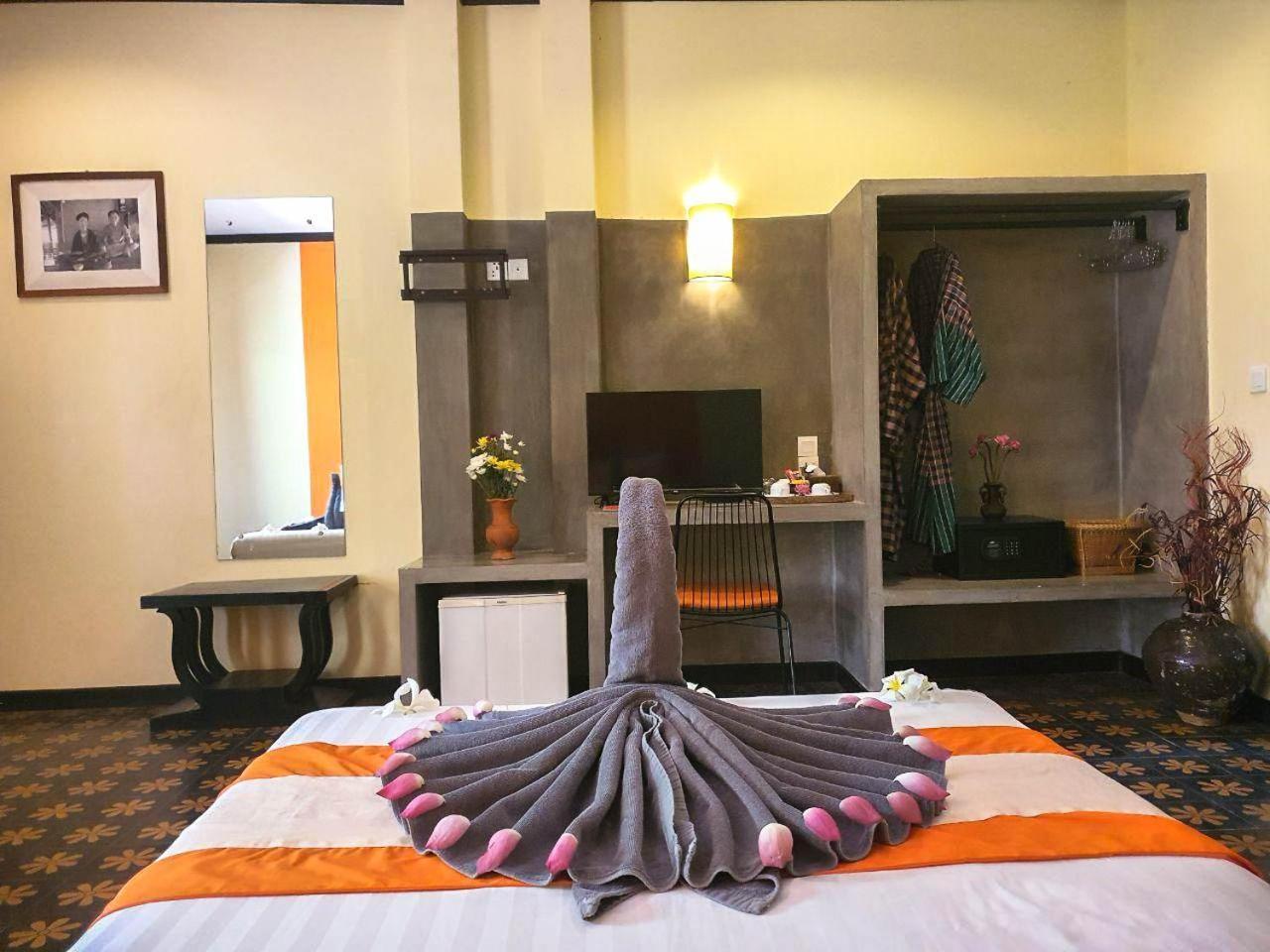 Residence Indochine Suite Сием Реап Стая снимка